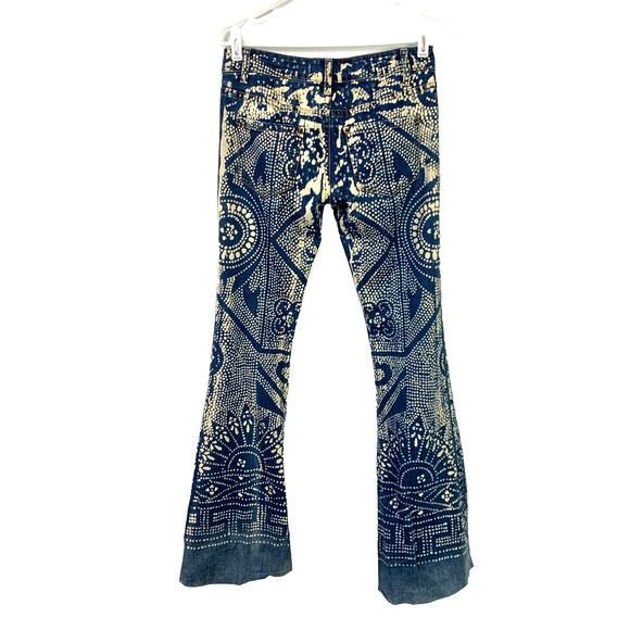 Free People 61855 Discharge Bali Print Indigo Boho Festival Flare Jeans 26 - Picture 9 of 9
